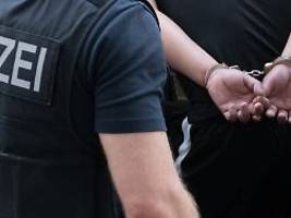 Teenagerin schwer verletzt: 15-Jähriger soll jungen Mann in Bayern getötet haben