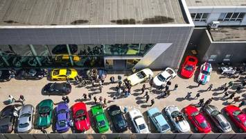 heiße sportwagen am muttertag: event für autofans in wandsbek