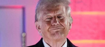 Ärger über „dinner mit trump“: wie der us-präsident mit seiner krypto-firma abkassiert