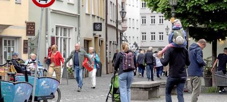 „Aufwertung“ oder „Belastung“? Die Beliebtheit der Altstadt spaltet die Augsburger