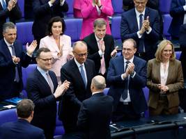 Bundestag: Kanzler im zweiten Anlauf