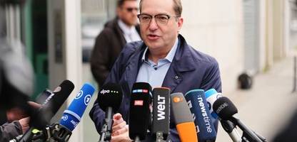 Alexander Dobrindt schließt pauschale Konsequenzen für Beamte mit AfD-Parteibuch aus