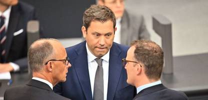SPD nach gescheiterter Kanzlerwahl: Sind es die Gegner von Lars Klingbeil oder die von Friedrich Merz?