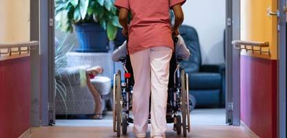 Pflege: Gehälter in Gesundheitsberufen steigen deutlich