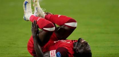 bayern münchen: alphonso davies berichtet von »mentalem zusammenbruch« während der reha