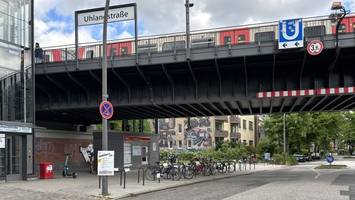Verwirrung an U-Bahn-Station: Warum neue Radbügel wieder wegkommen