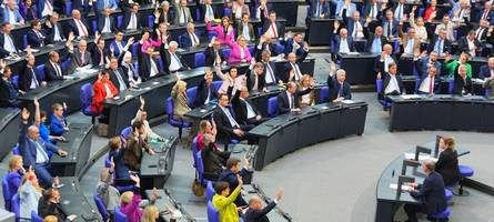 Augsburger Politiker zum Kanzlerwahl-Chaos: „Keine Spielchen mit der Zukunft unseres Landes“
