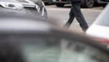 Zu Fuß unterwegs: Verkehrsminister will Fußverkehr verbessern - Projektstart