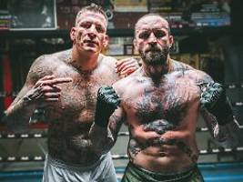 Gzuz macht's mit Eckerlin: Ein Skandalrapper und ein Käfig-König plaudern aus dem Nähkästchen