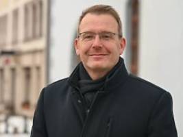 Neonazi nicht erkannt?: Ärger um Maifest-Foto von Mittelsachsens neuem Landrat