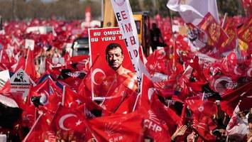 Zehntausende bei erneuten Protesten in Istanbul