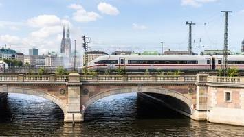 Fahrgast prellt Zeche im ICE-Bordbistro und geht auf Zugchef los