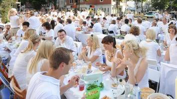 „White Dinner“-Stil: Picknick feiert Premiere im Nordosten Hamburgs