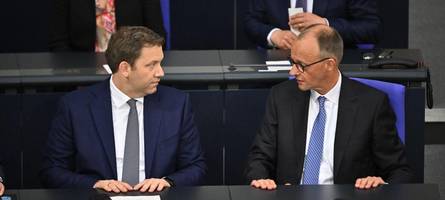 Politikwissenschaftler Falter: Holperstart von Merz wird Koalition lange belasten