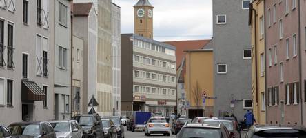 Rettungskräfte finden leblosen Mann in der Jakobervorstadt: Polizei sucht Zeugen