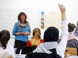 Integration in Bayern: „Eine Frau mit Kopftuch hat in der deutschen Politik keine Chance“