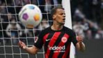 Bundesliga: Eintracht verlängert Vertrag mit Chandler um ein Jahr