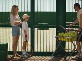 Islands mit Sam Riley: Ein Tennislehrer zwischen Schnaps und Sehnsucht