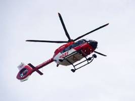 Unfall in Brandenburg: Auto prallt gegen Baum: Baby und Teenager sterben
