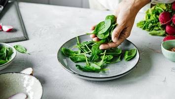 Antientzündliche Ernährung: „Das beste Essen gegen Hautalterung“