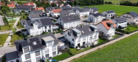 Nach Feuer in Allgäuer Dorf: Wie sicher sind eigentlich PV-Anlagen und Stromspeicher?