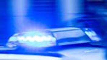 Kriminalität: Mann droht Polizei mit Waffe und wird selbst schwer verletzt