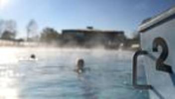 Schwimmen: Startschuss in die Freibadsaison - Hoffnung auf Sommerspaß