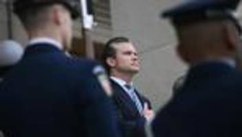 US-Armee: Hegseth leitet Ausschluss von trans Menschen aus dem US-Militär ein