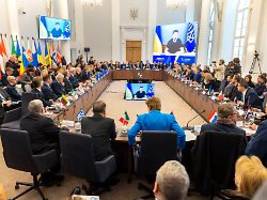 Putin zur Rechenschaft ziehen: Ukraine-Verbündete stimmen für Sondertribunal