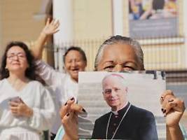 Vertuschungsvorwürfe gegen Papst: Er verbindet schon jetzt die Kontinente