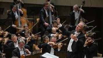 die philharmoniker erliegen dem charme der sängerin