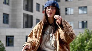 billie eilish: heute erklingt ihre stimme an berliner bahnhöfen
