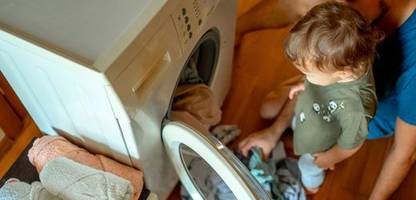 Gleichberechtigung im Haushalt: Wer Pflichten nicht verteilen kann, braucht Paartherapie - Meinung