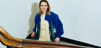 Hazel Brugger: Interview mit der Comedienne über Politik beim ESC und verhasste Kinder-Playdates