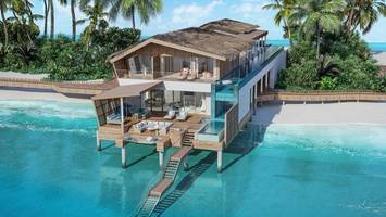 hamburger eröffnet malediven-resort – mit teils schwebenden villen