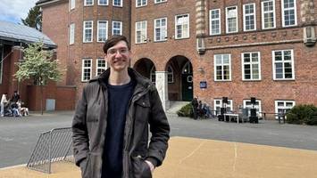 Hansa-Gymnasium: Gastlehrer blickt besorgt auf seine US-Heimat