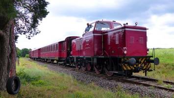Samba-Express durch die Heide: Historischer Partyzug fährt wieder