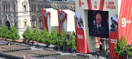 Putin rechtfertigt bei Militärparade Krieg gegen die Ukraine