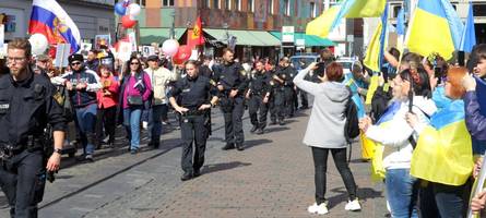 Russen und Ukrainer treffen bei Demos in Augsburg aufeinander