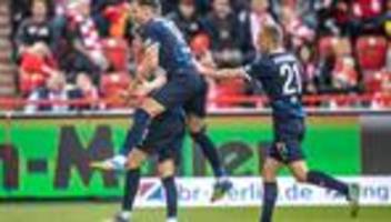 Fußball-Bundesliga: 3:0 bei Union: Heidenheim hat Relegationsplatz sicher