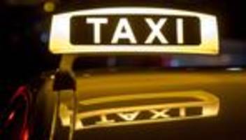 Verkehr: Taxifahrer ohne Führerschein erwischt
