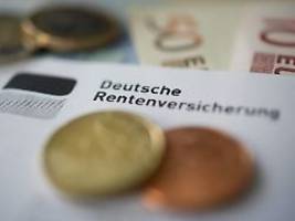 Beamte und Selbstständige: Ministerin Bas: Mehr Menschen sollen in Rentenversicherung einzahlen