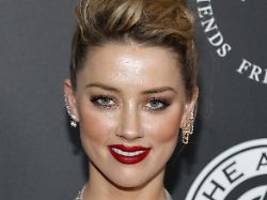 Familie vervollständigt: Amber Heard verkündet Geburt von Zwillingen