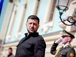 Kiew pocht auf Waffenruhe: Selenskyj sieht Putins Angebot als gutes Zeichen