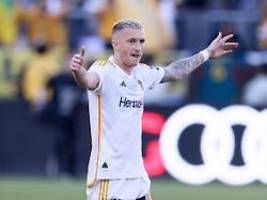 Meister Galaxy blamiert sich: Rekordniederlage für Messi, Albtraum-Abreibung für Reus