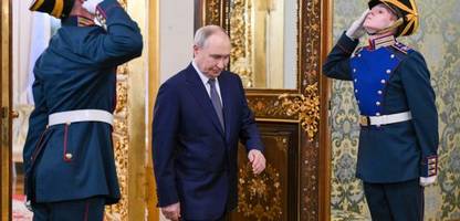 Zu Hause bei Wladimir Putin: Viel Stuck, Rüschen-Gardinen und überall Gold