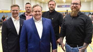bürgermeister: 8400 barmstedter wählen heute neuen rathauschef