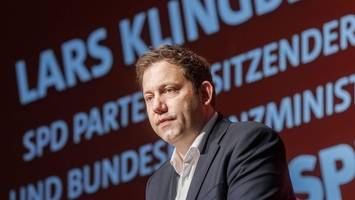 Klingbeil stellt sich in Husum Kritik der Nord-SPD