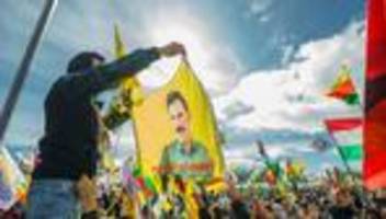 Kurden: Konflikt mit der Türkei: PKK gibt Auflösung bekannt