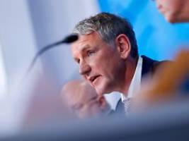Rechtskampf der AfD: Höcke lässt sich 62-seitigen Persilschein ausstellen